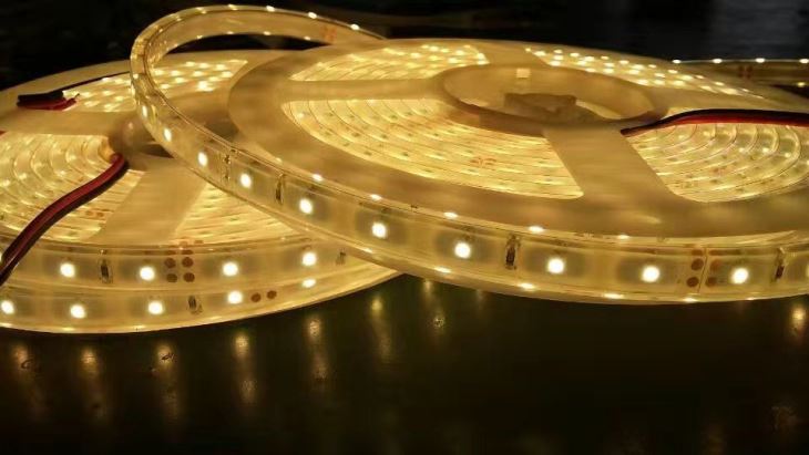 2017 newest outdoor underwater corrision-proof extruded IP68 2835 smd led strip 